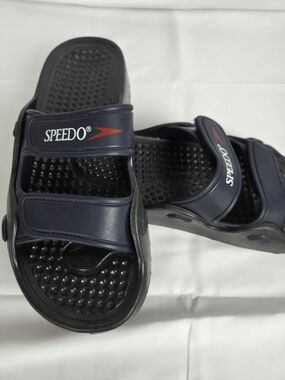 Speedo. Size 9. Men's Navy Adjustable Slide Sandals..
